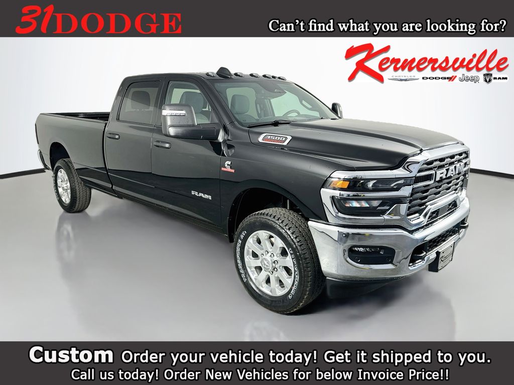 2027 Ram 3500 BIG HORN CREW CAB 4X4 8' BOX Pickup