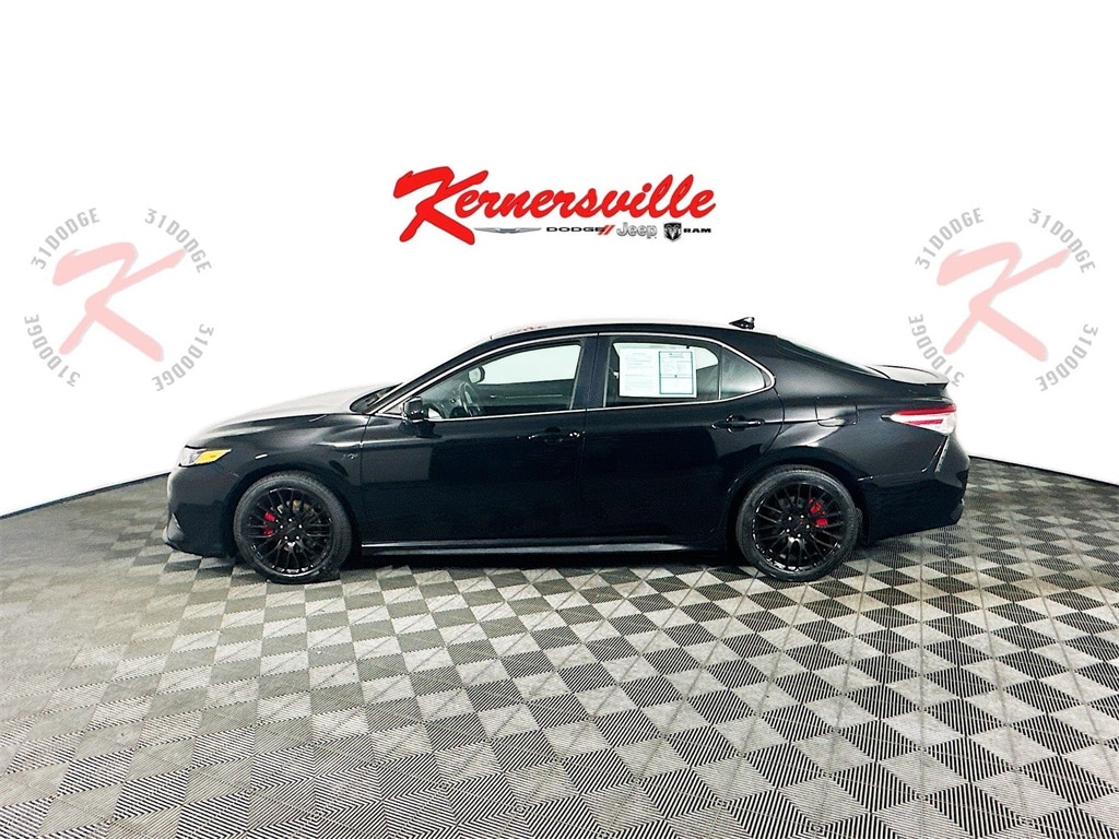 Used 2020 Toyota Camry SE Sedan