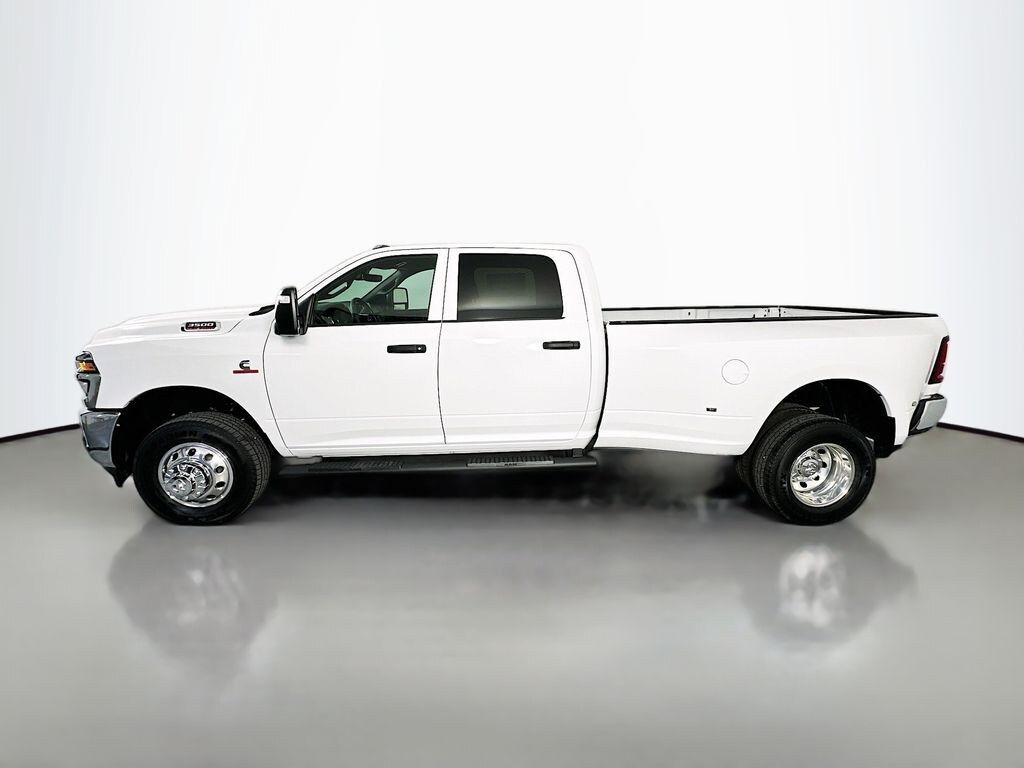 New 2026 Ram 3500 TRADESMAN CREW CAB 4X4 8' BOX Pickup