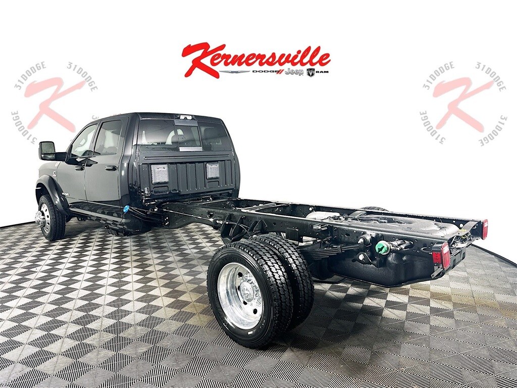 New 2026 Ram 5500 Chassis Cab 5500 BIG HORN CHASSIS CREW CAB 4X4 84' CA Pickup