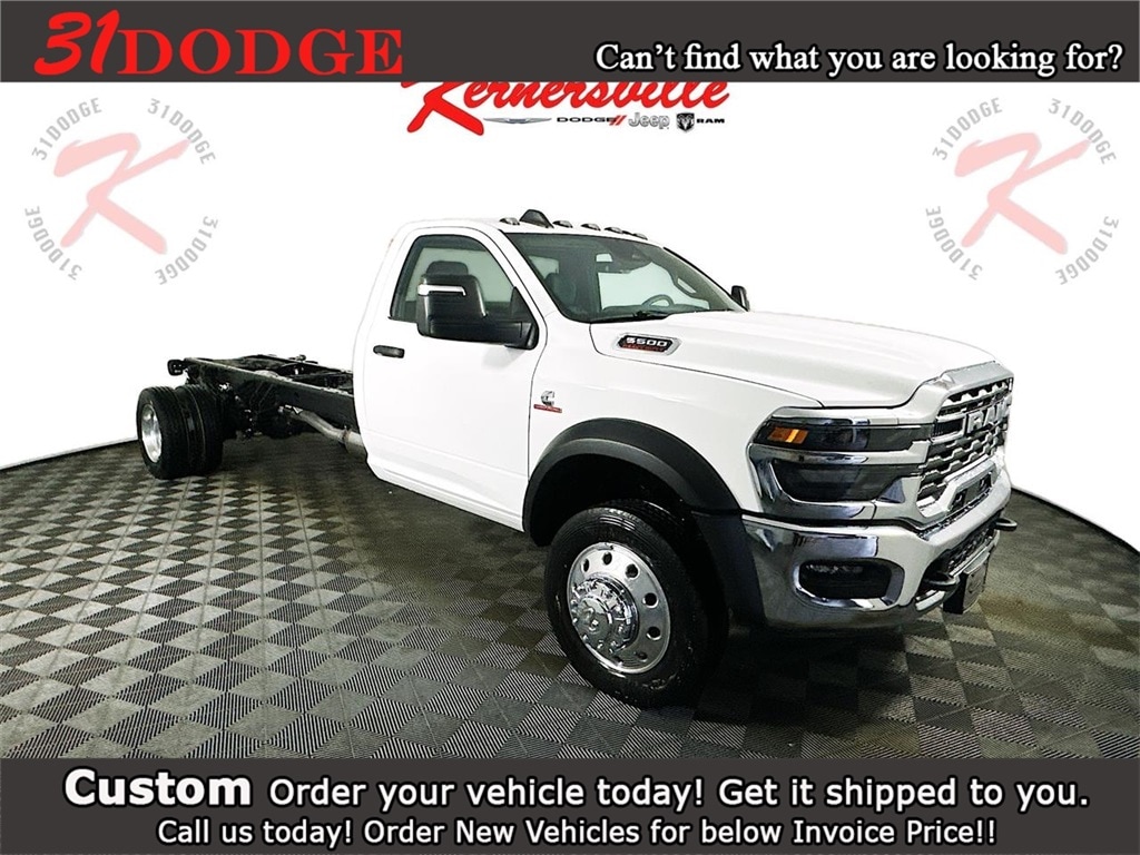 New 2026 Ram 5500 Chassis Cab TRADESMAN REGULAR 4X4 120' CA Pickup