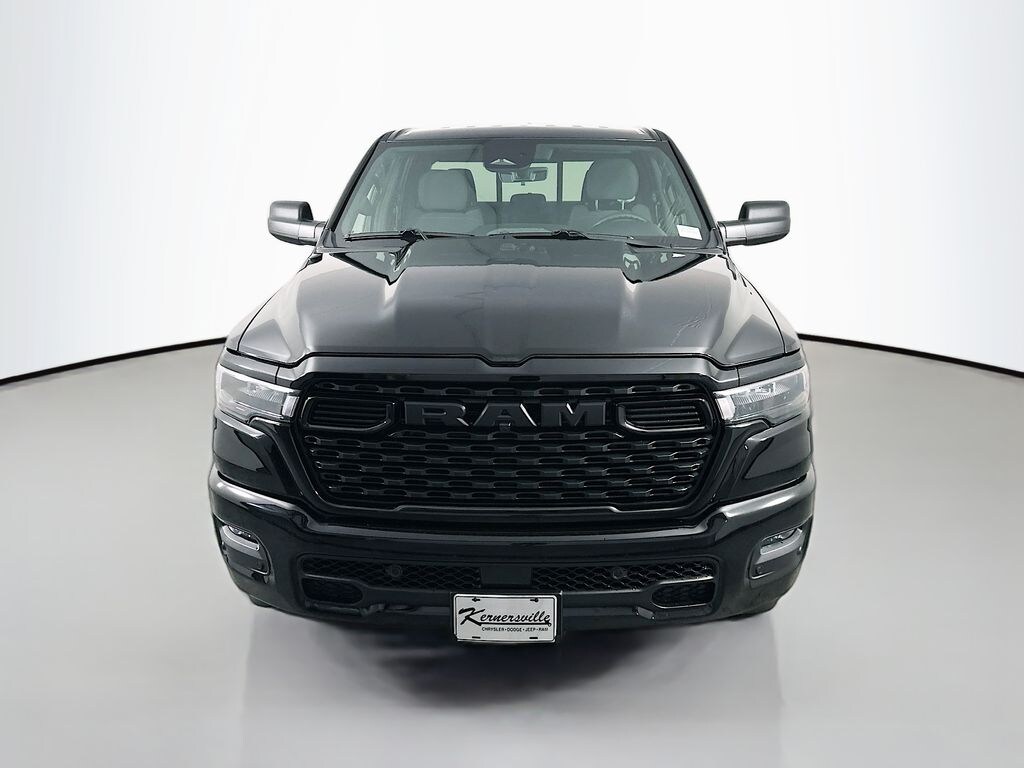 New 2026 Ram 1500 EXPRESS CREW CAB 4X4 6'4 BOX Pickup