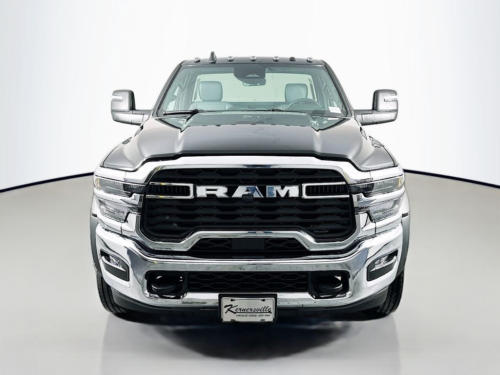 New 2026 Ram 5500 Chassis Cab TRADESMAN REGULAR 4X4 120' CA Pickup