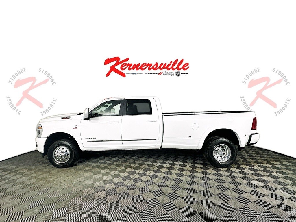New 2026 Ram 3500 LIMITED CREW CAB 4X4 8' BOX Pickup