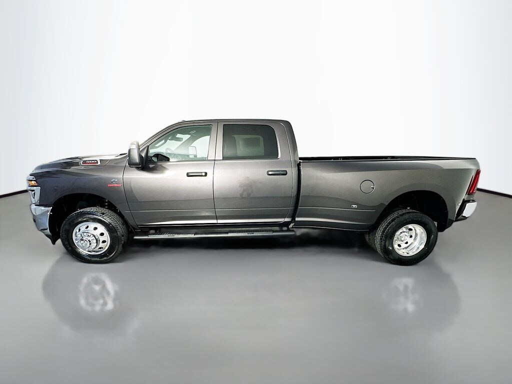 New 2026 Ram 3500 TRADESMAN CREW CAB 4X4 8' BOX Pickup