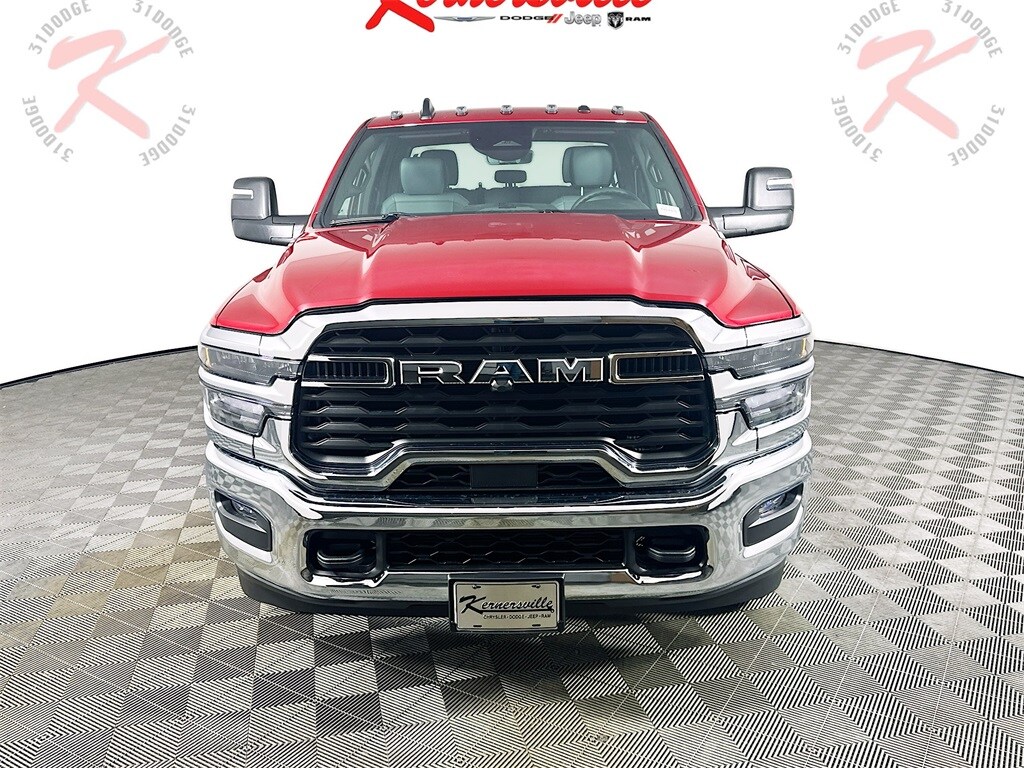 New 2026 Ram 3500 Chassis Cab TRADESMAN CREW 4X2 60' CA Pickup