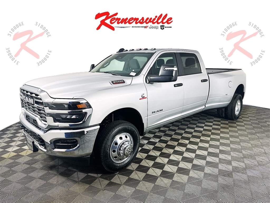 New 2026 Ram 3500 BIG HORN CREW CAB 4X4 8' BOX Pickup