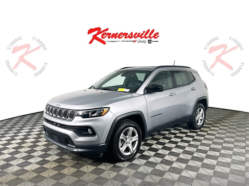 Used 2024 Jeep Compass Latitude SUV