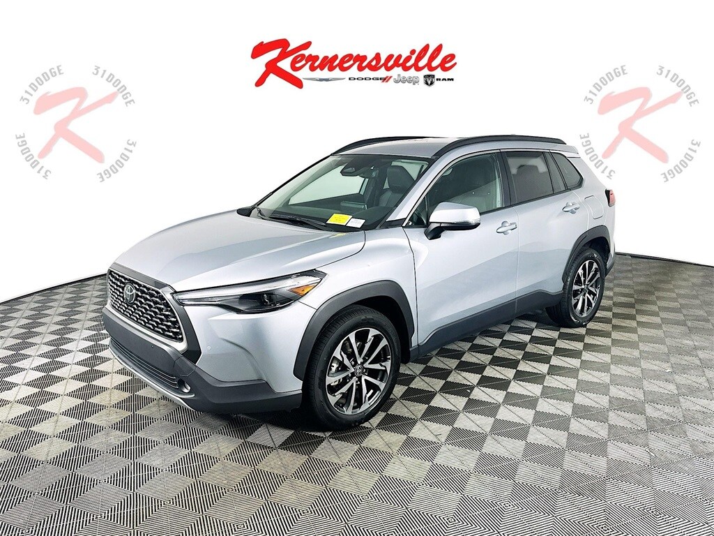 Used 2024 Toyota Corolla Cross XLE SUV
