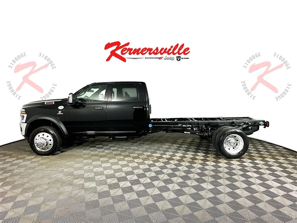 New 2026 Ram 5500 Chassis Cab TRADESMAN CREW 4X4 84' CA Pickup