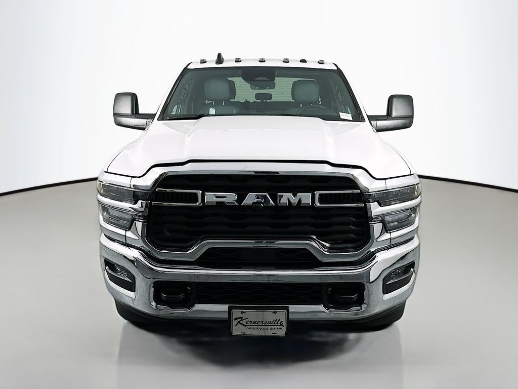New 2026 Ram 3500 TRADESMAN CREW CAB 4X4 8' BOX Pickup