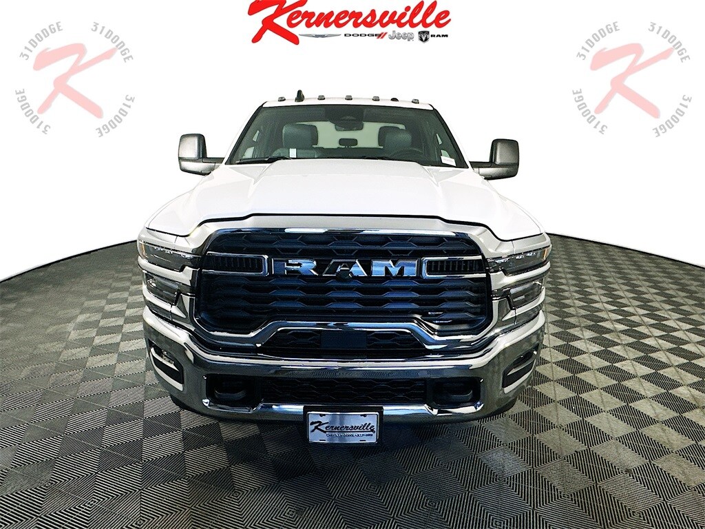 New 2026 Ram 3500 TRADESMAN CREW CAB 4X2 8' BOX Pickup