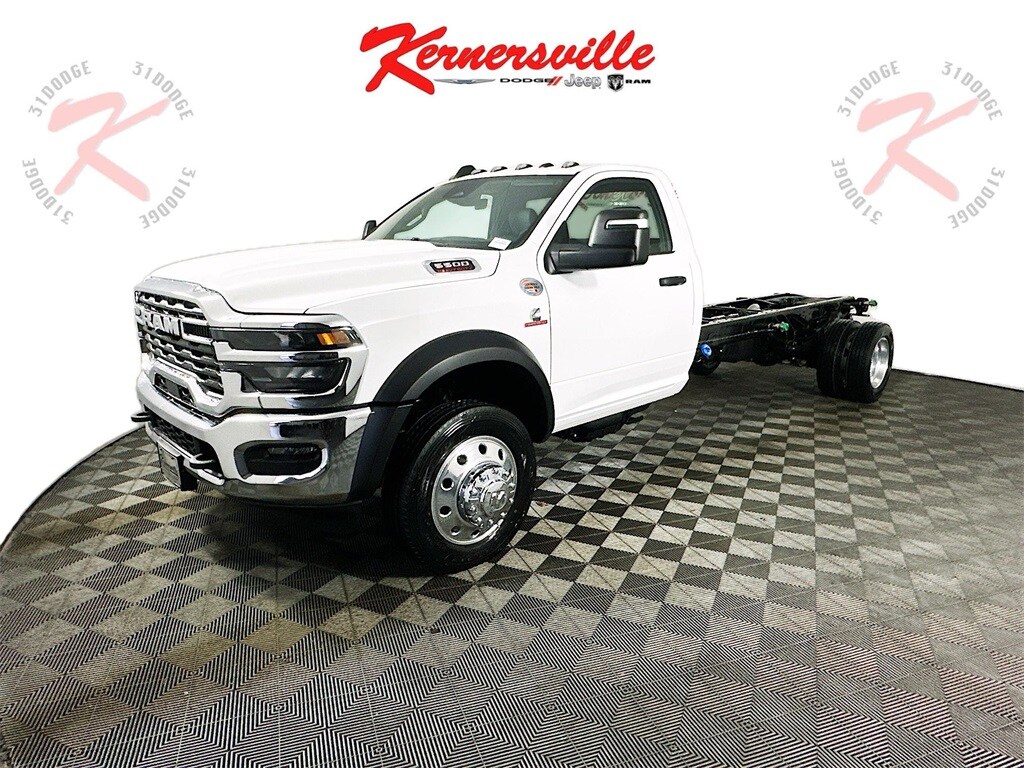 New 2026 Ram 5500 Chassis Cab TRADESMAN REGULAR 4X4 120' CA Pickup