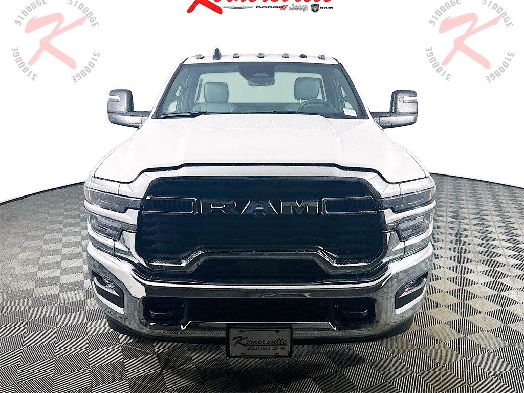 New 2026 Ram 3500 Chassis Cab 3500 TRADESMAN CHASSIS REGULAR CAB 4X4 84' CA Pickup