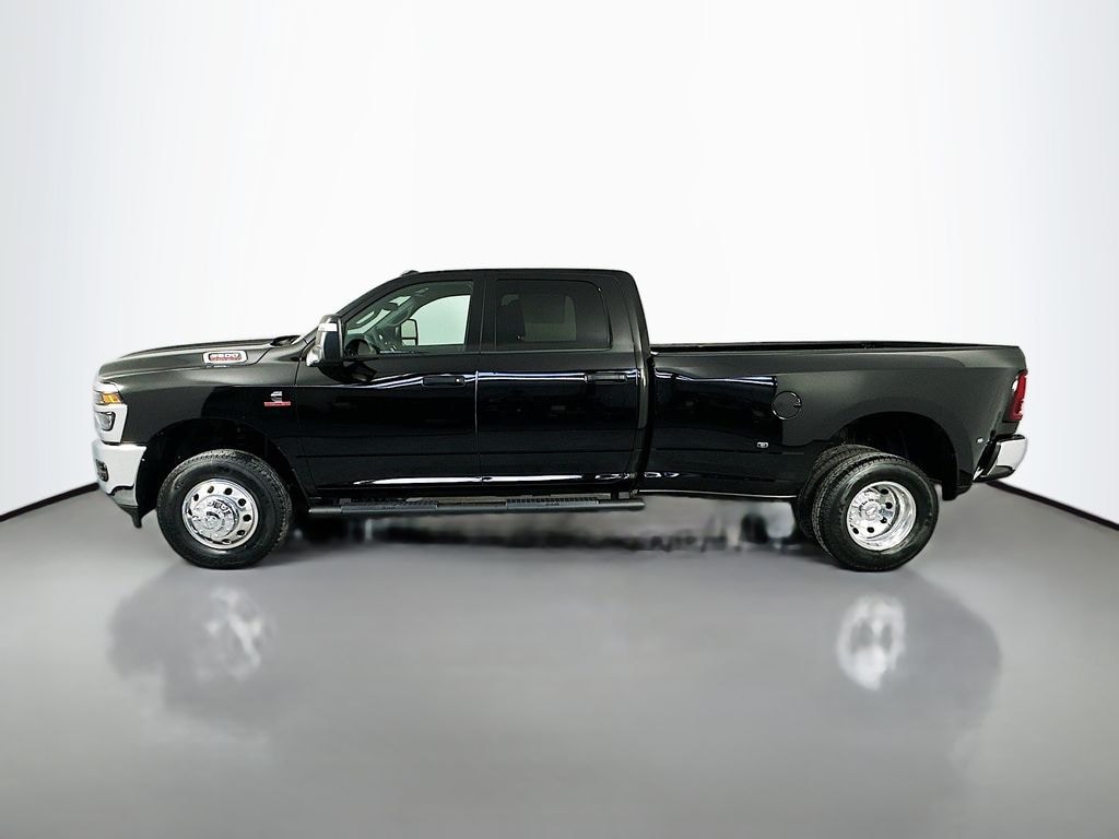 New 2026 Ram 3500 TRADESMAN CREW CAB 4X4 8' BOX Pickup