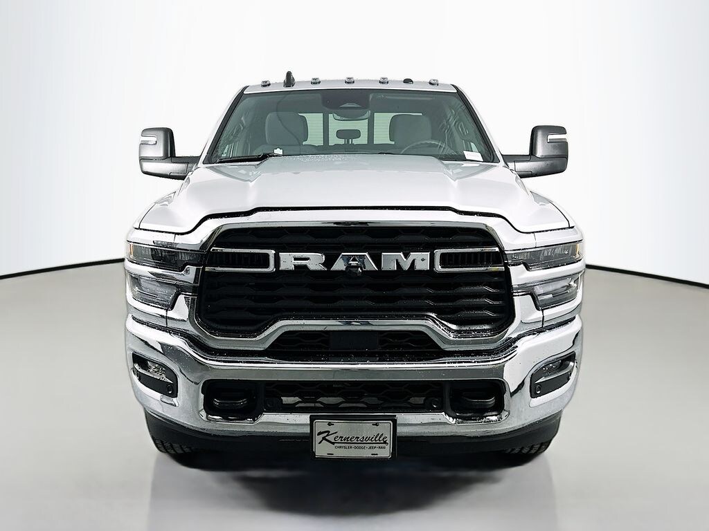 New 2026 Ram 2500 TRADESMAN CREW CAB 4X4 8' BOX Pickup