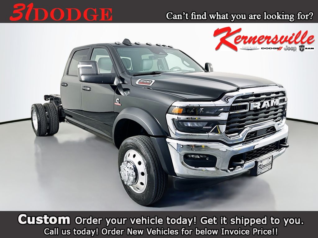 2026 Ram 4500 Chassis Cab TRADESMAN  CREW  4X4 60' CA