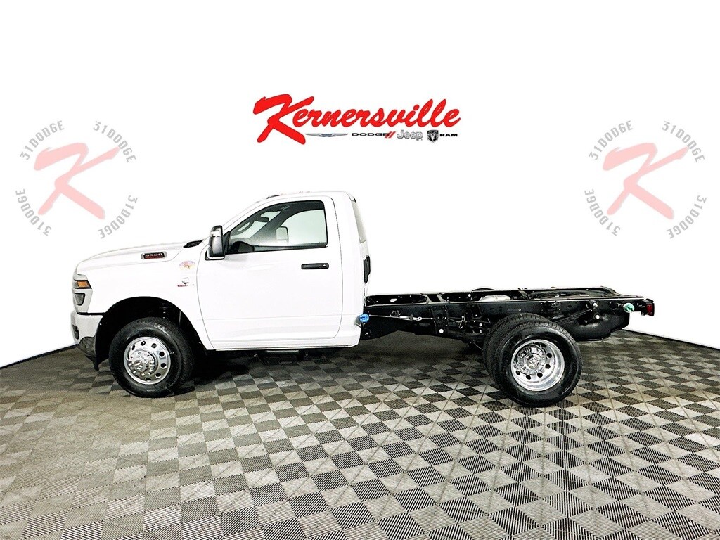 New 2026 Ram 3500 Chassis Cab 3500 TRADESMAN CHASSIS REGULAR CAB 4X4 60' CA Pickup