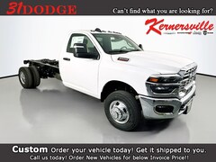 2026 Ram 3500 Chassis Cab TRADESMAN  REGULAR  4X2 84' CA Pickup