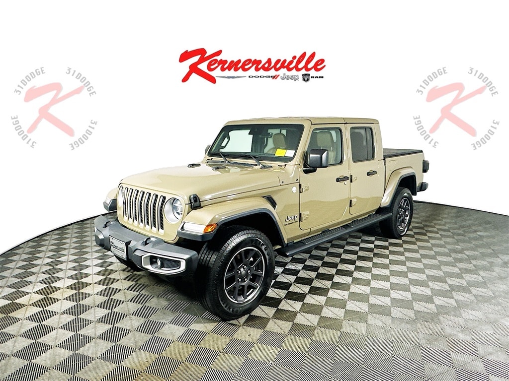 Used 2020 Jeep Gladiator Overland Truck Crew Cab