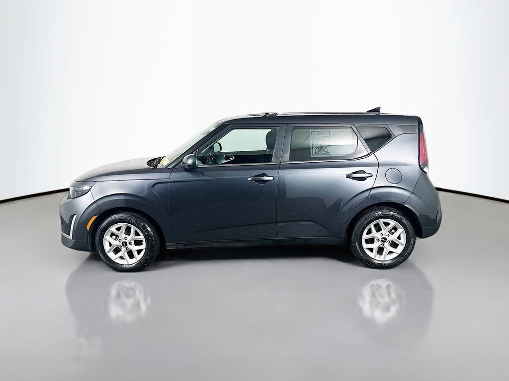 Used 2023 Kia Soul LX Hatchback