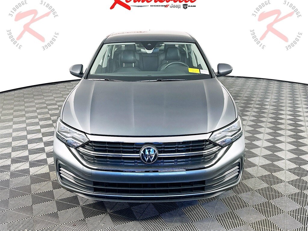 Used 2024 Volkswagen Jetta 1.5T SE Sedan