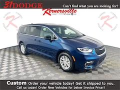 2025 Chrysler Pacifica SELECT Passenger Van