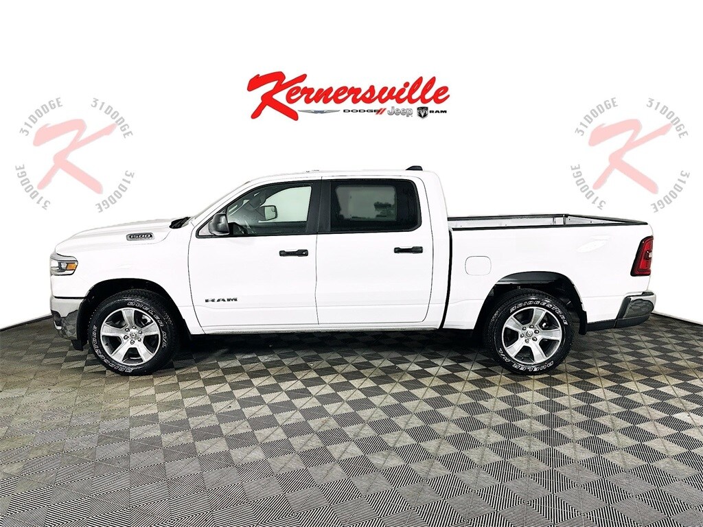 New 2026 Ram 1500 TRADESMAN CREW CAB 4X2 5'7 BOX Pickup