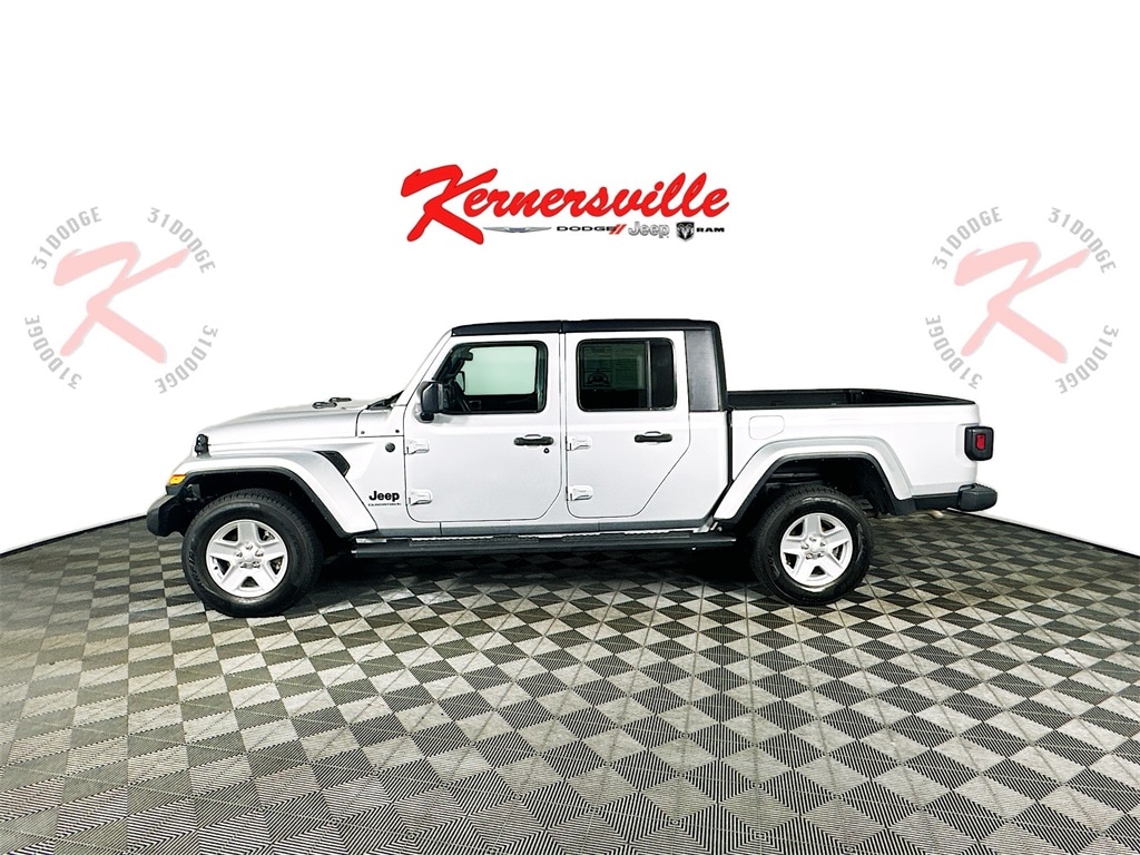 Used 2023 Jeep Gladiator Sport Truck Crew Cab