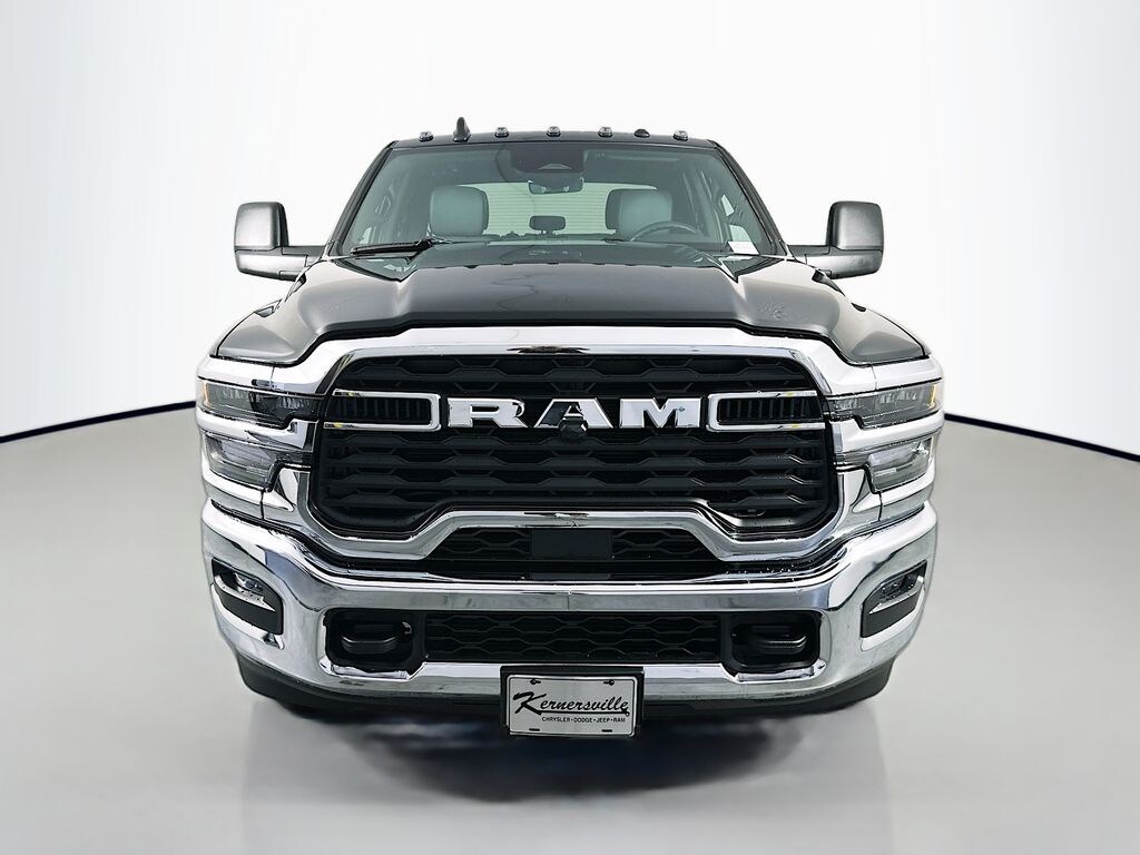 New 2026 Ram 3500 TRADESMAN CREW CAB 4X4 8' BOX Pickup