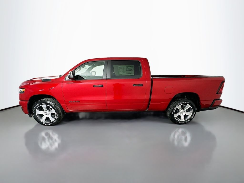 New 2026 Ram 1500 EXPRESS CREW CAB 4X4 6'4 BOX Pickup