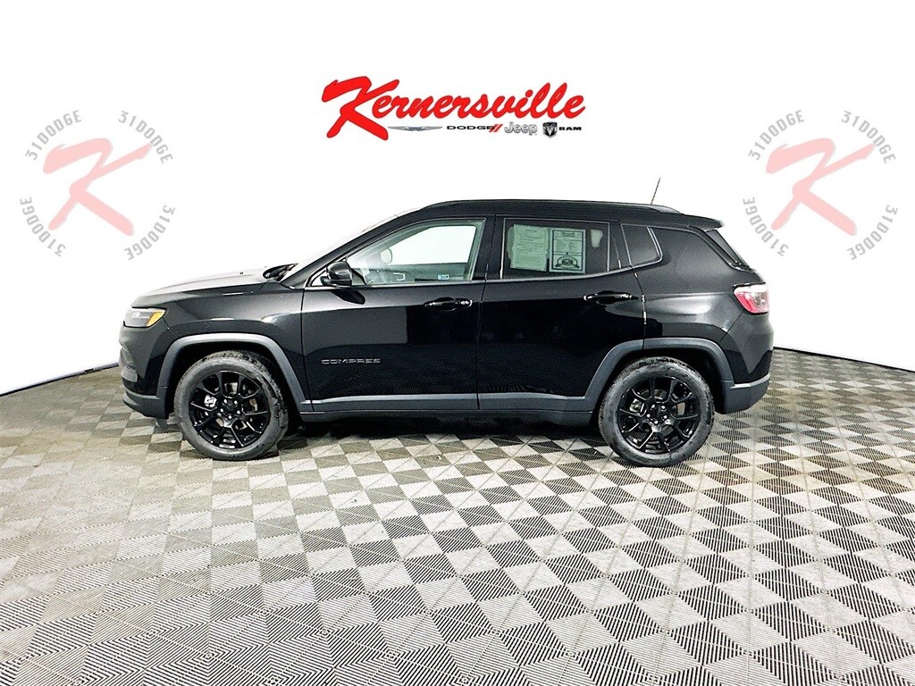 Used 2022 Jeep Compass Altitude SUV