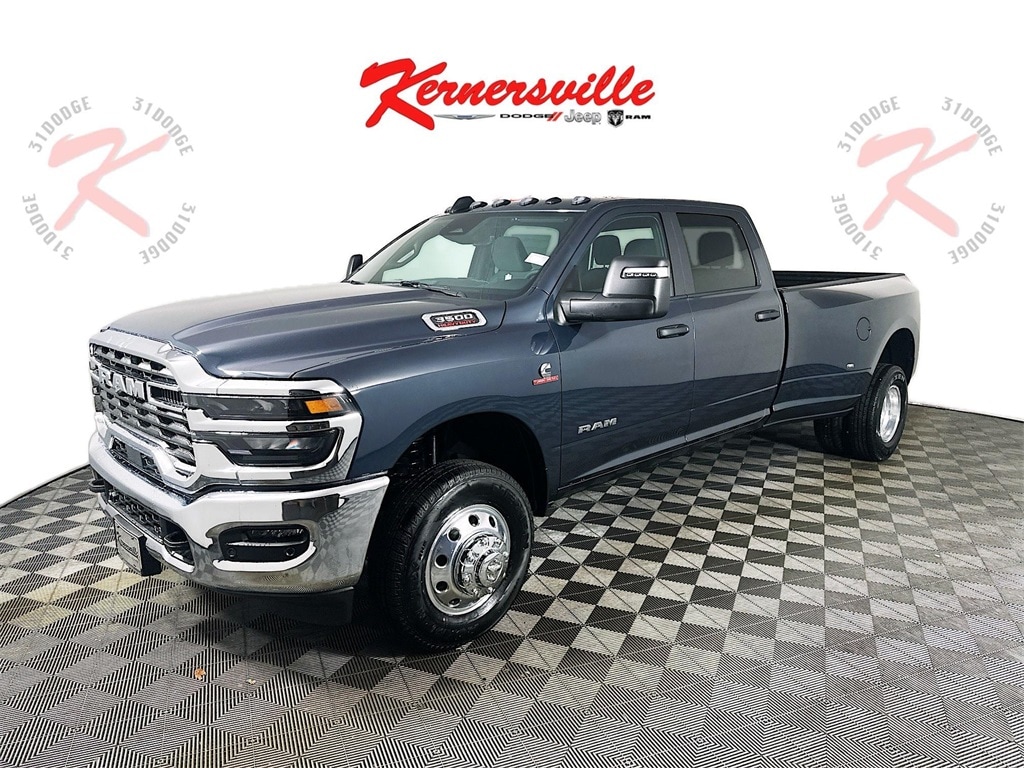 New 2026 Ram 3500 BIG HORN CREW CAB 4X4 8' BOX Pickup