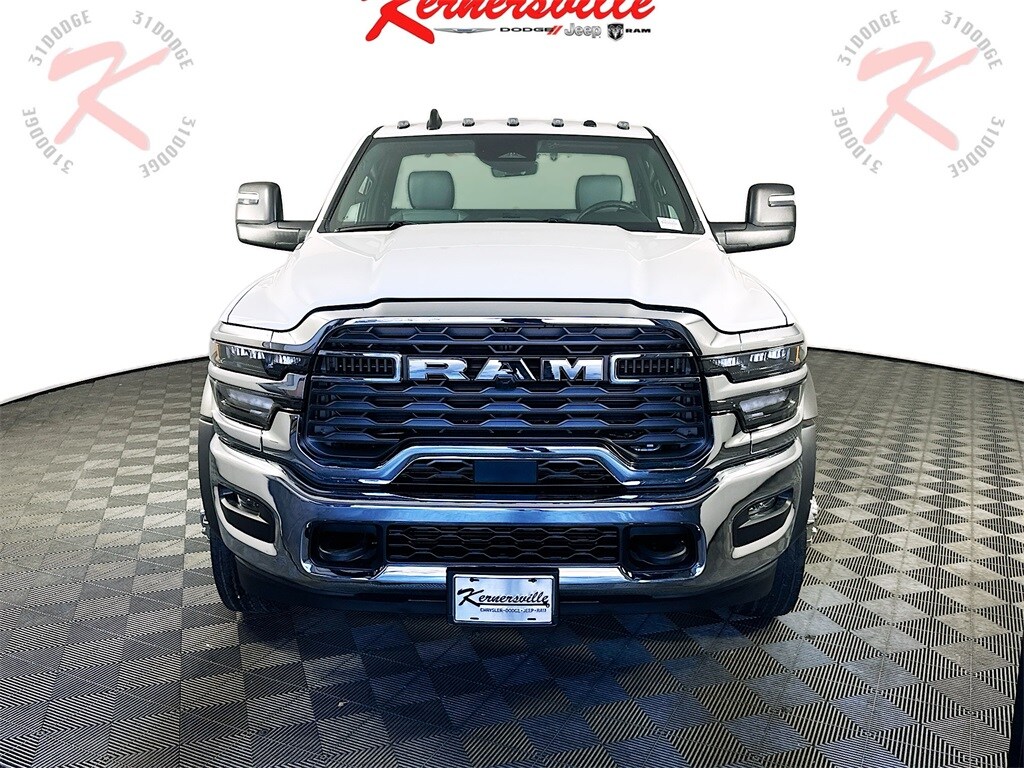 New 2026 Ram 5500 Chassis Cab TRADESMAN REGULAR 4X4 120' CA Pickup