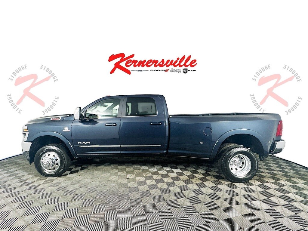 New 2026 Ram 3500 LIMITED CREW CAB 4X4 8' BOX Pickup