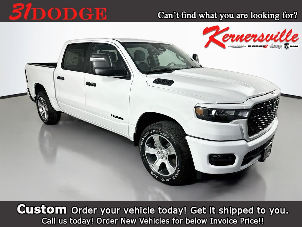 2026 Ram 1500 EXPRESS CREW CAB 4X4 5'7 BOX Pickup
