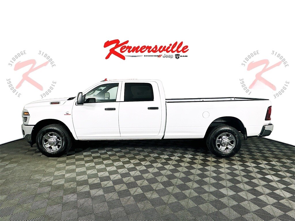 New 2026 Ram 3500 TRADESMAN CREW CAB 4X2 8' BOX Pickup
