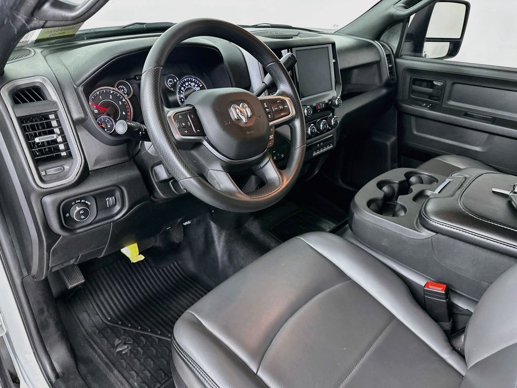2025 RAM Ram 3500 Chassis Cab Tradesman - Photo 27