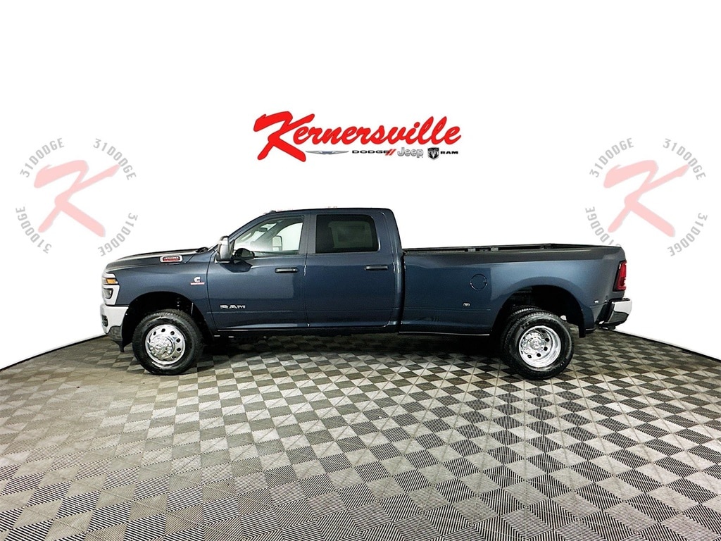 New 2026 Ram 3500 BIG HORN CREW CAB 4X4 8' BOX Pickup