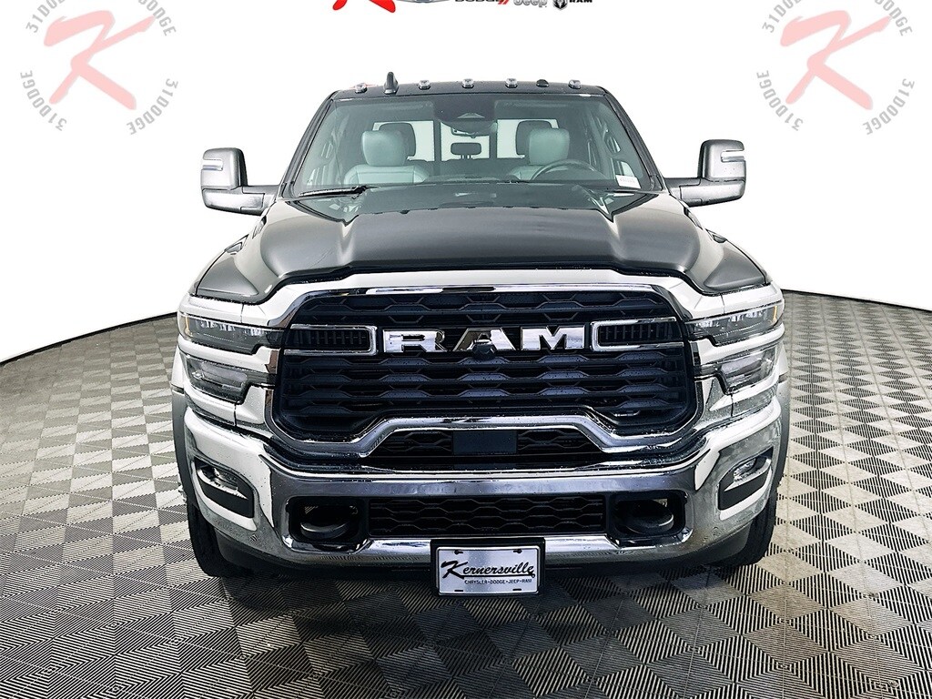 New 2026 Ram 4500 Chassis Cab TRADESMAN CREW 4X4 84' CA Pickup