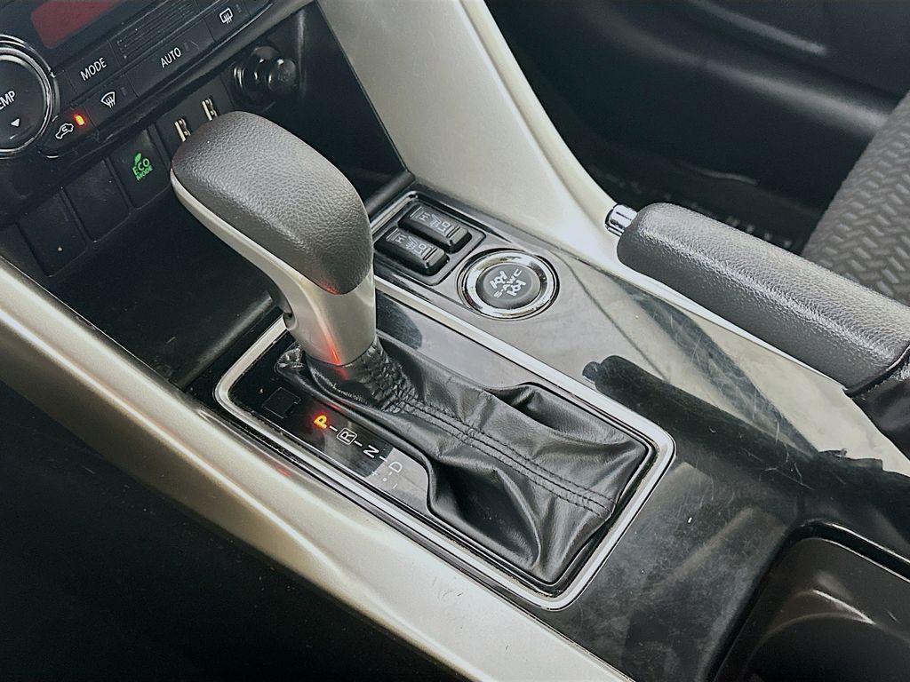 MitsubishiEclipse Cross16