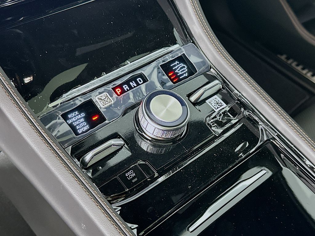 JeepGrand Cherokee12