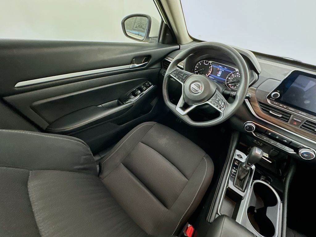 NissanAltima9