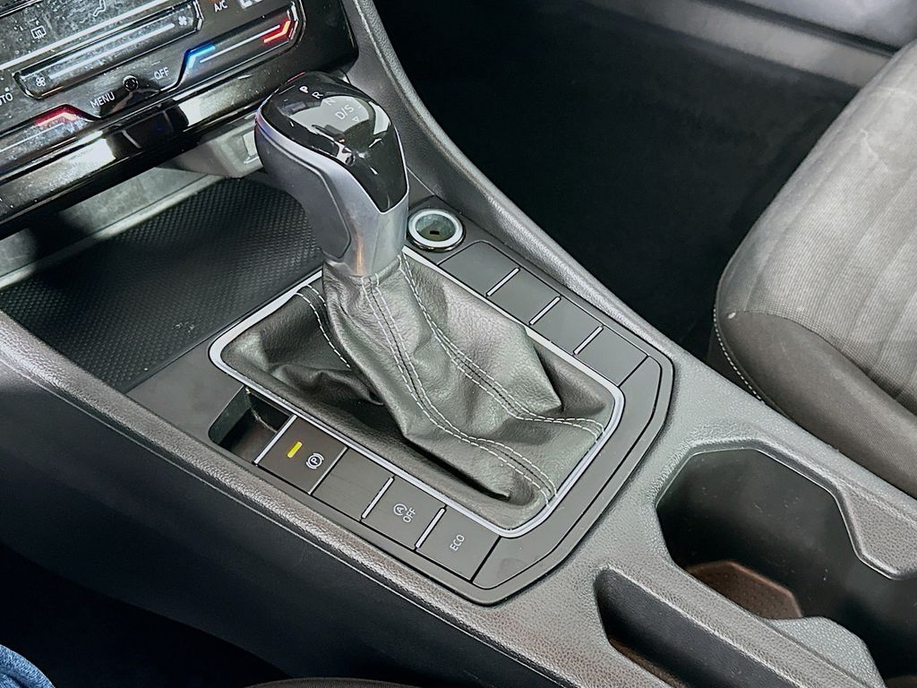 VolkswagenJetta24