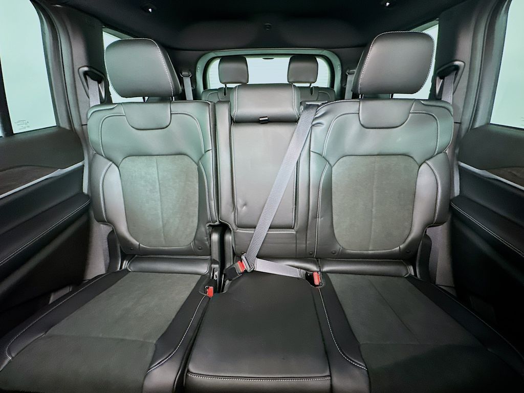 JeepGrand Cherokee L10