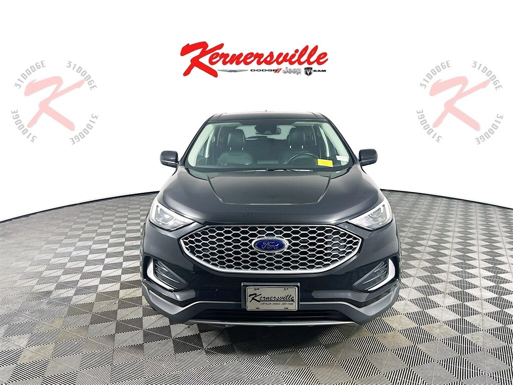 2023 Ford Edge SEL photo 2