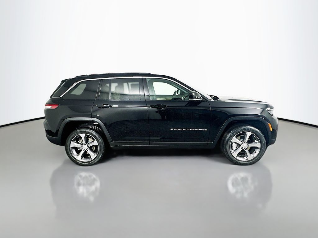 JeepGrand Cherokee8