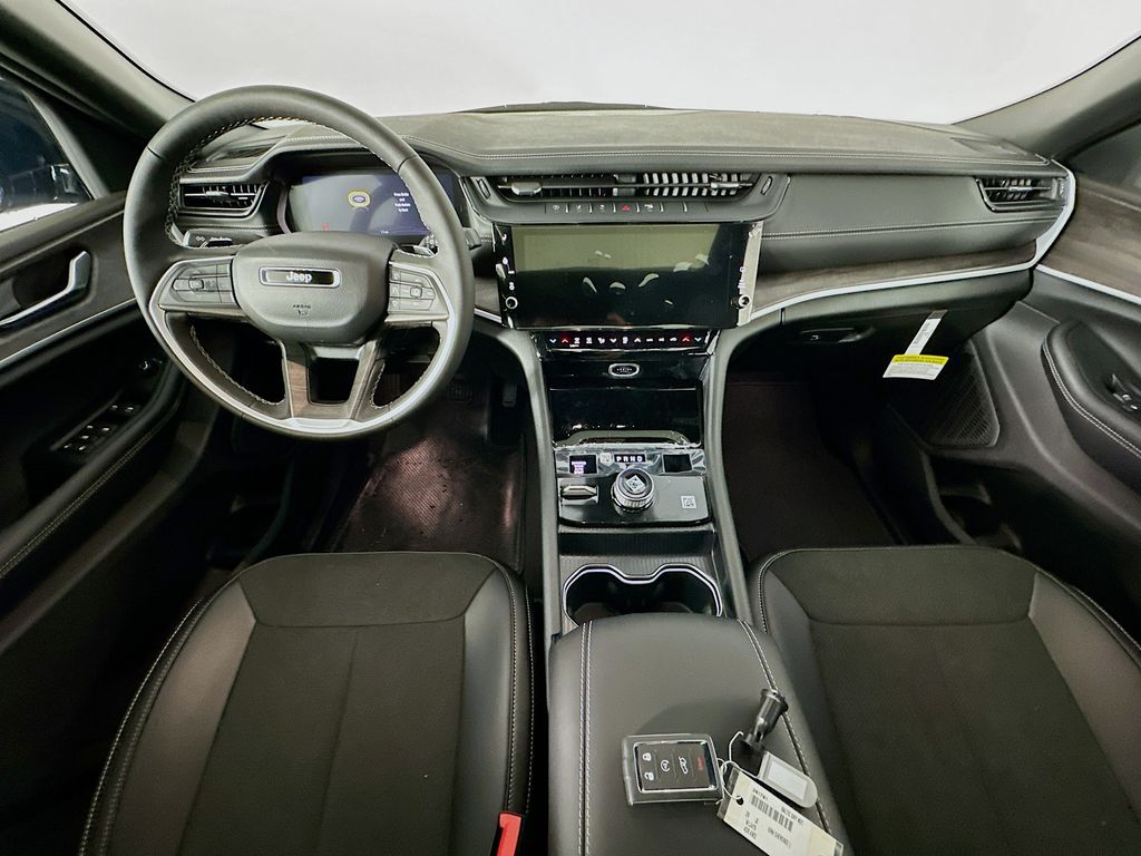 JeepGrand Cherokee L9