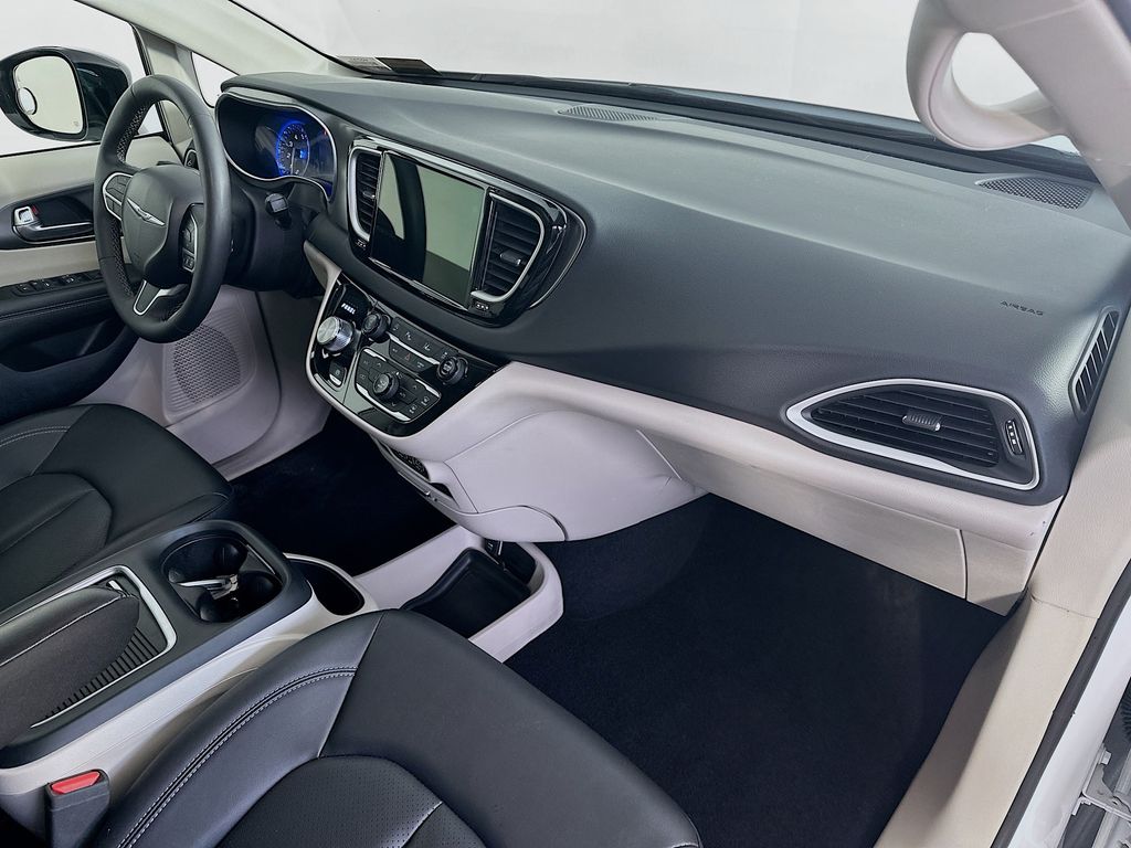 ChryslerPacifica30