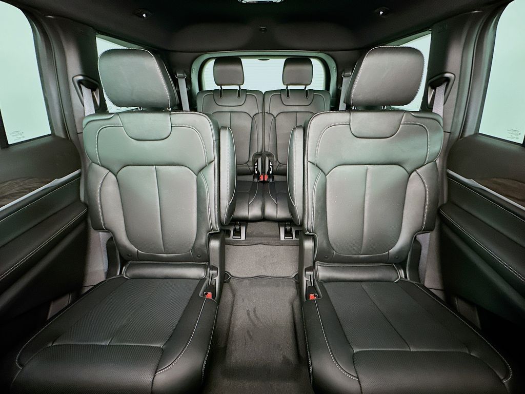 JeepGrand Cherokee L10